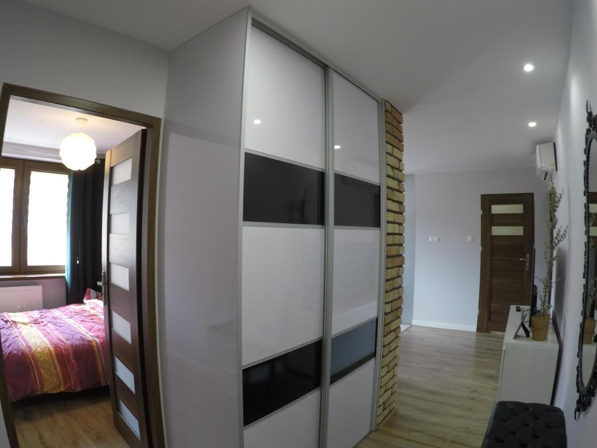 Ferienwohnung Apartament Bieszczady Ustrzyki Dolne Exterior foto